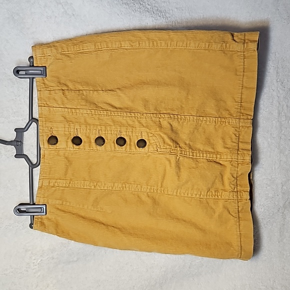 Billabong Dresses & Skirts - Billabong Corduroy Skirt Size 25